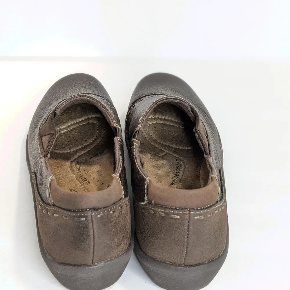 Earth Origins brown leather